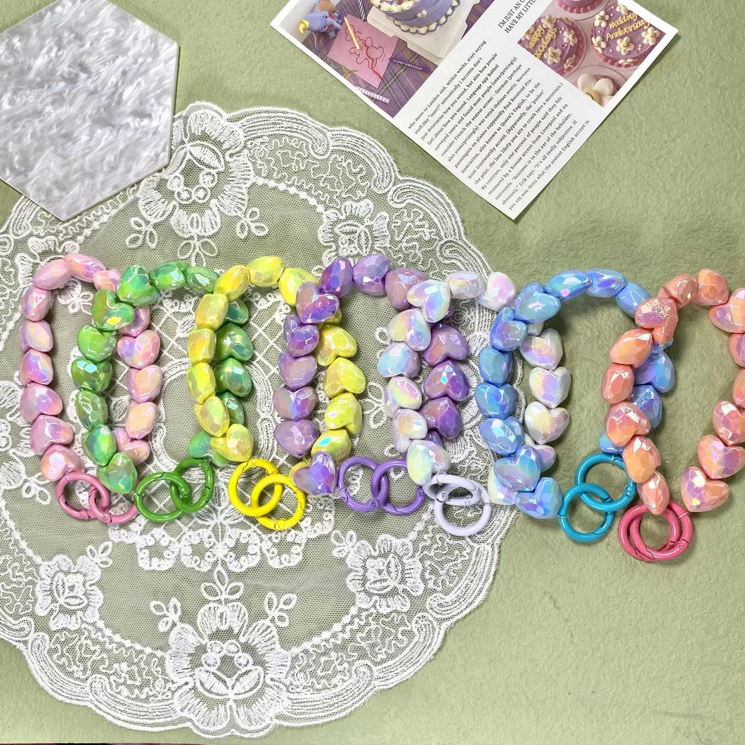 Xianghui Fashion Beautiful Shine Custom Heart Design Colorful Love Bracelet Acrylic Keychain