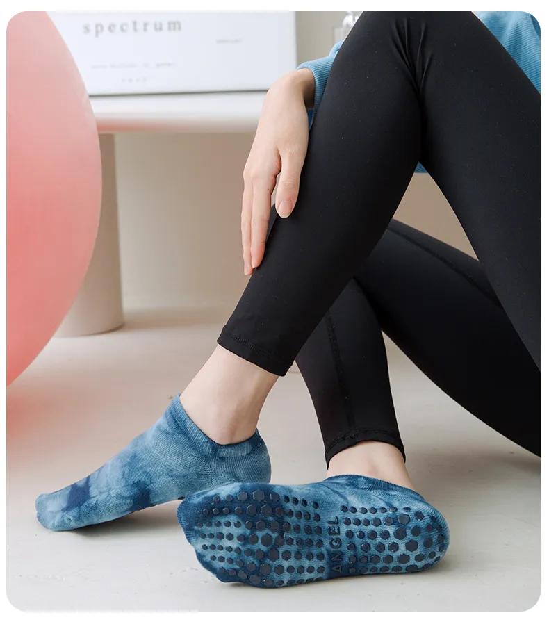 Xianghui Pilates Tie-Dye Color Low Cut Anti-Slip Sport Yoga Socks with Terry