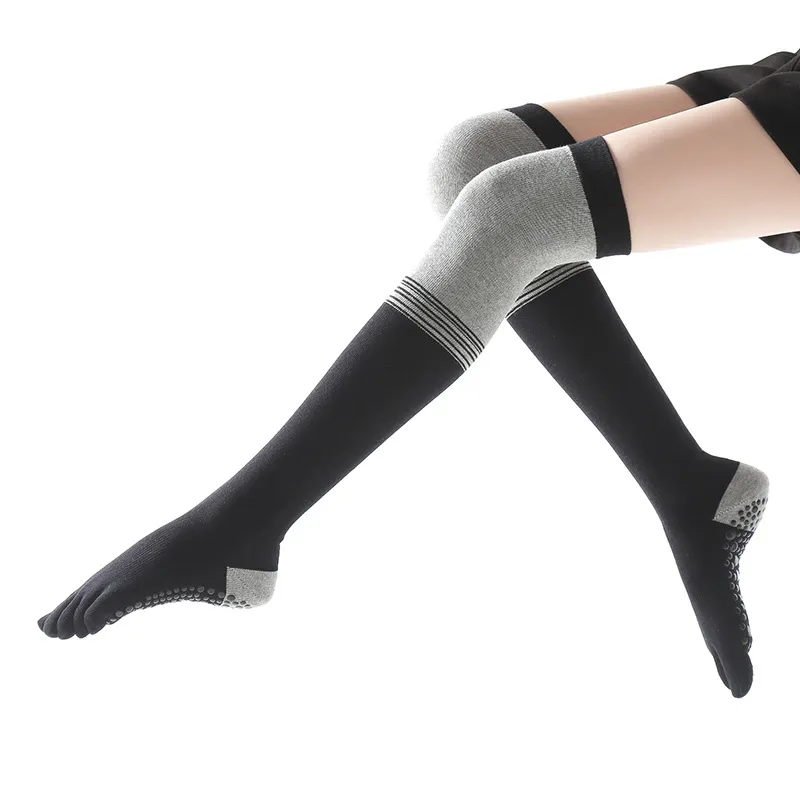 Xianghui Custom Pamela Non-Slip Long Knee Calf Legging Toe Fitness Sport Yoga Socks