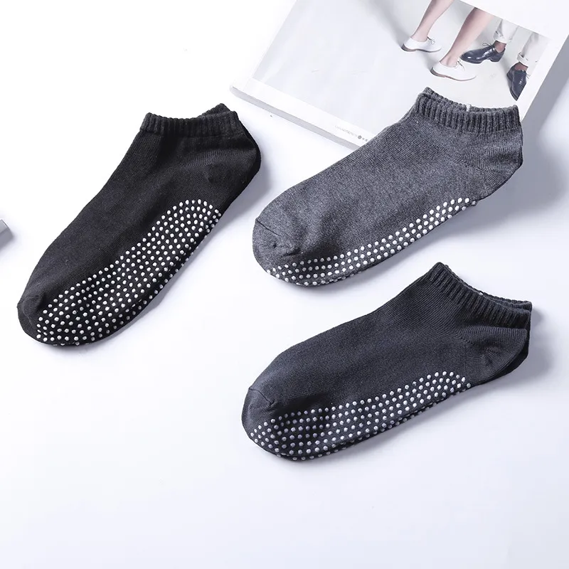 Xianghui Polyester Cotton Non-Slip Sports Yoga Low Cut Socks for Men