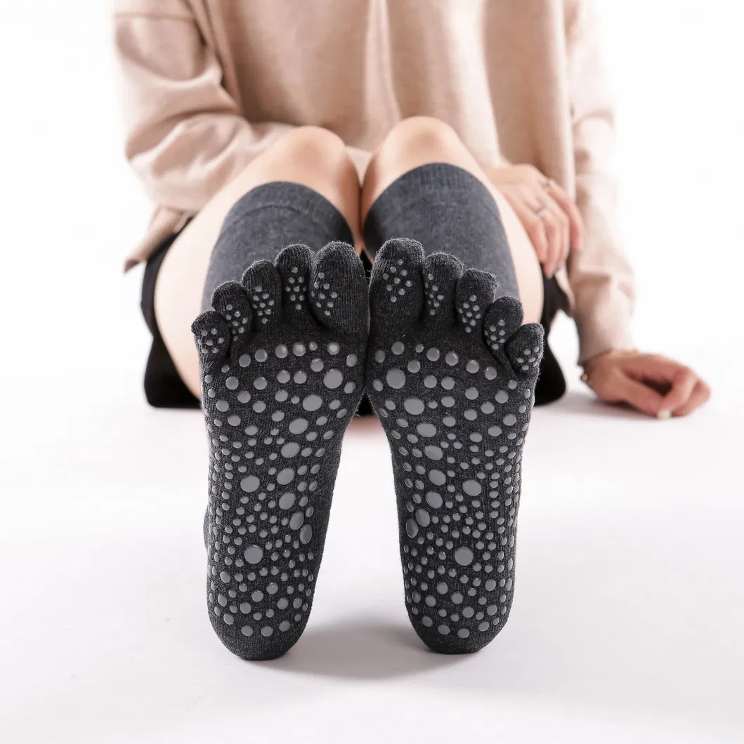 Xianghui Professional Custom Non-Slip MID-Tube Friger Yoga Socks Combed Cotton Open Toe Full Toe Cotton Thermal Socks