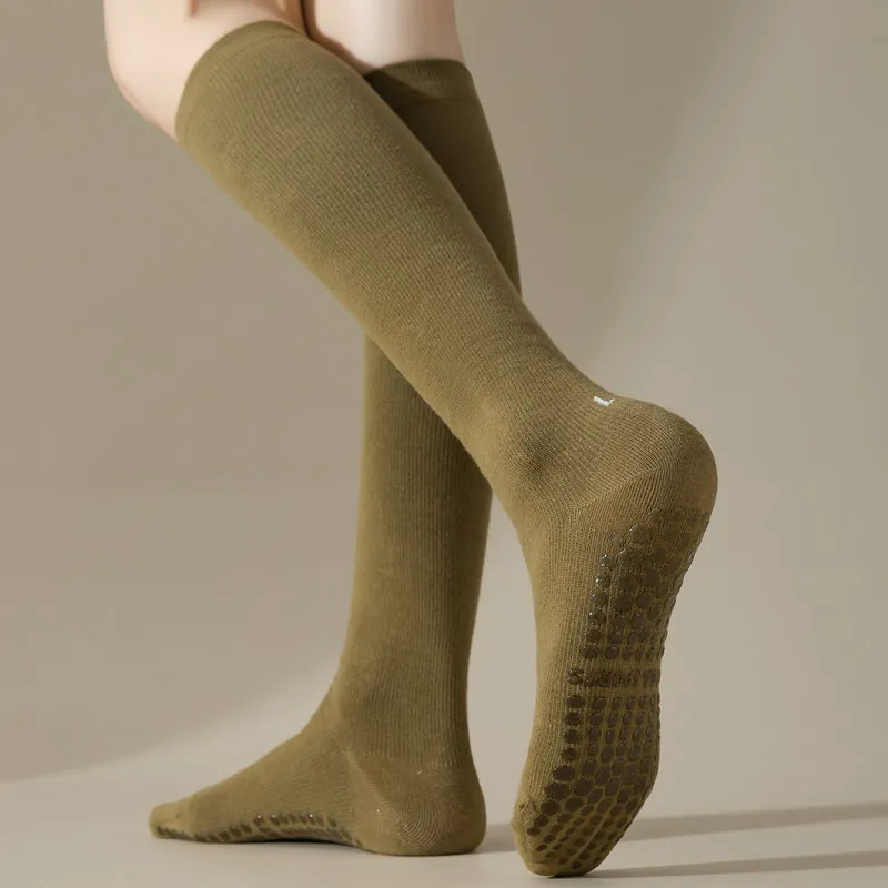 Xianghui Sports Customized Training Cotton Legging Knee Non-Slip Knitting Wholesale Yoga Women Stocking Socks