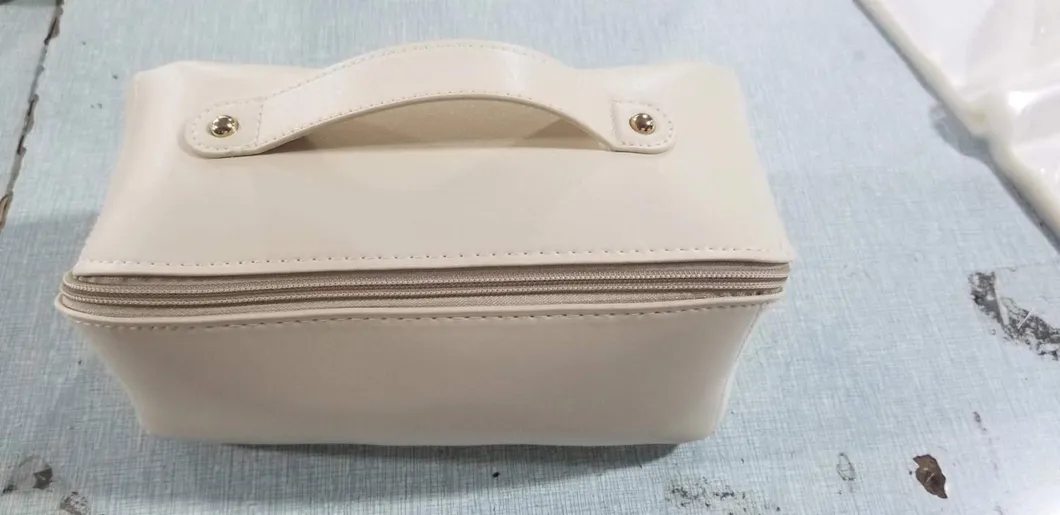 Xianghui Wholesale Custom Zipper Faux PU Leather Makeup Cosmetic Bag Pouch