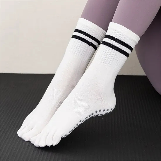 Xianghui Pilates Professional Cotton Women Non -Slip Silicone Toe Yoga Sports Socks