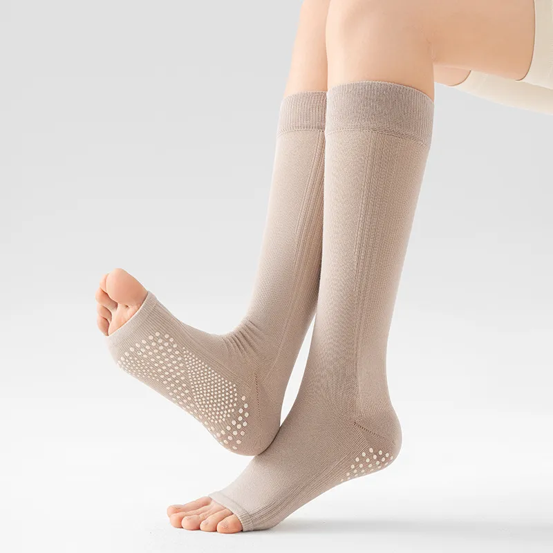 Xianghui Leaky Toe Craft Sock Body Micro Pressure Wrap Strong Silicone Anti-Slip Indoor Yoga Socks