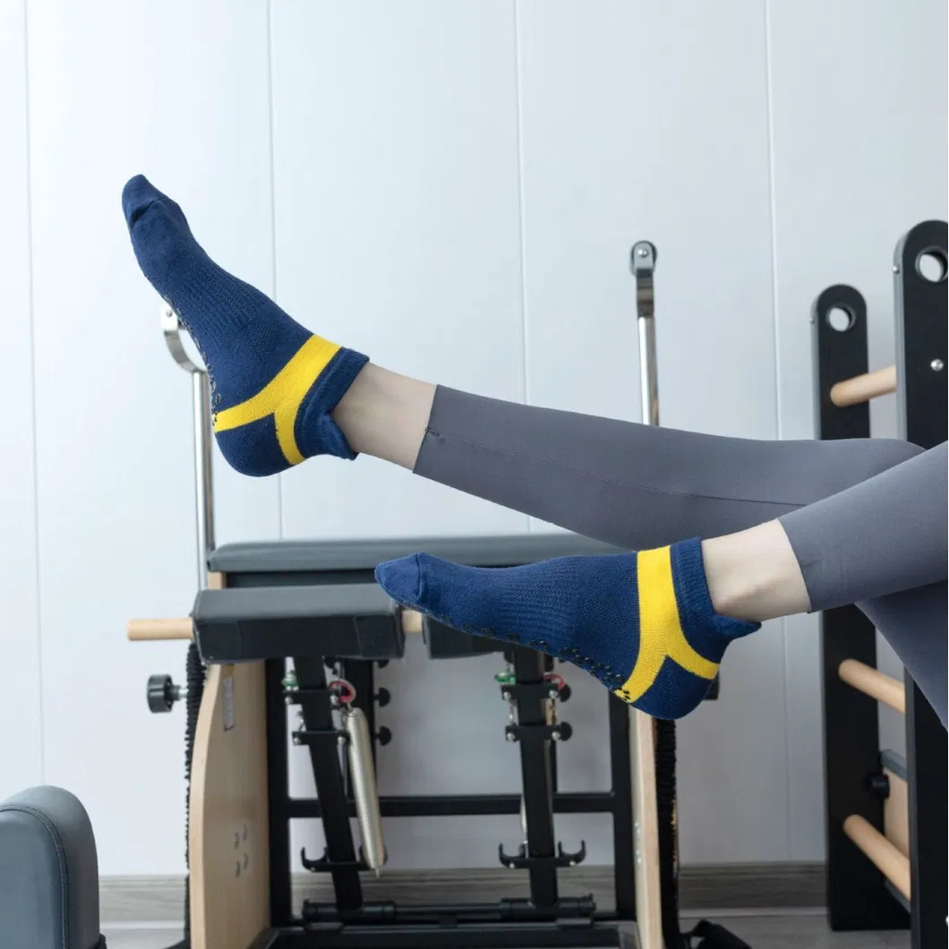 Xianghui Professional Cotton Sweat Absorption Four Seasons Exercise Fitness Anti-Slip Breathable Short Yoga Socks