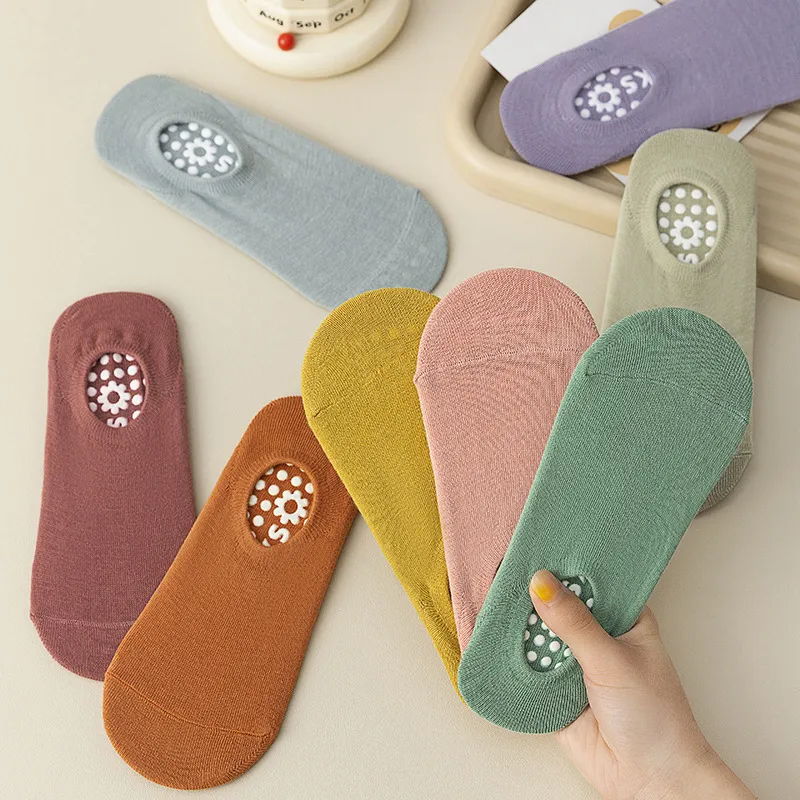 Xianghui Anti Slip Cotton Professional Pilates Floor Ankle Yoga Sports Socks