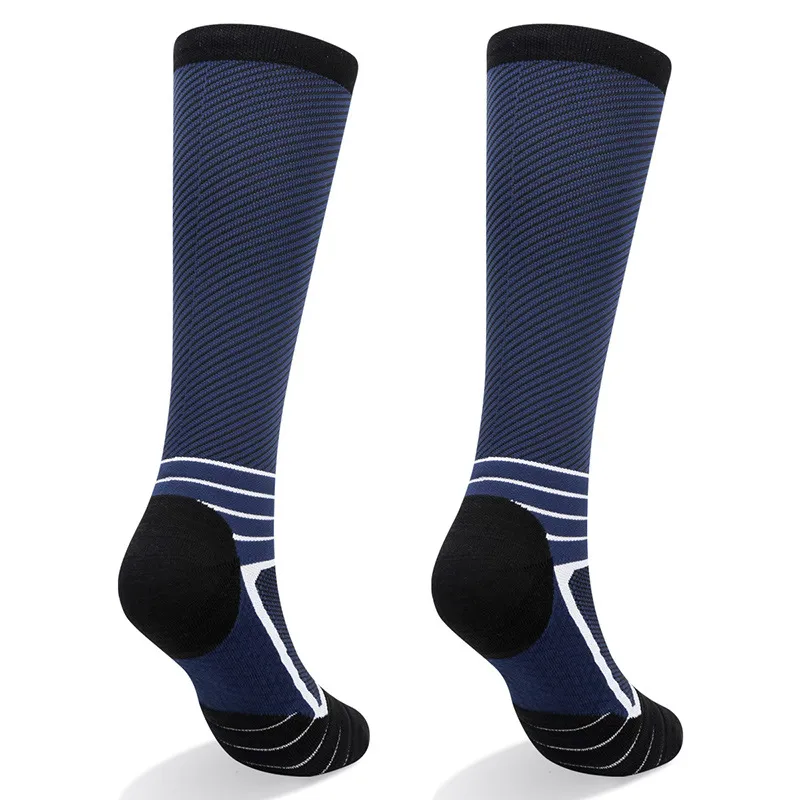Xianghui Wholesale Can Custom Logo Fashion Sport Socks for Man
